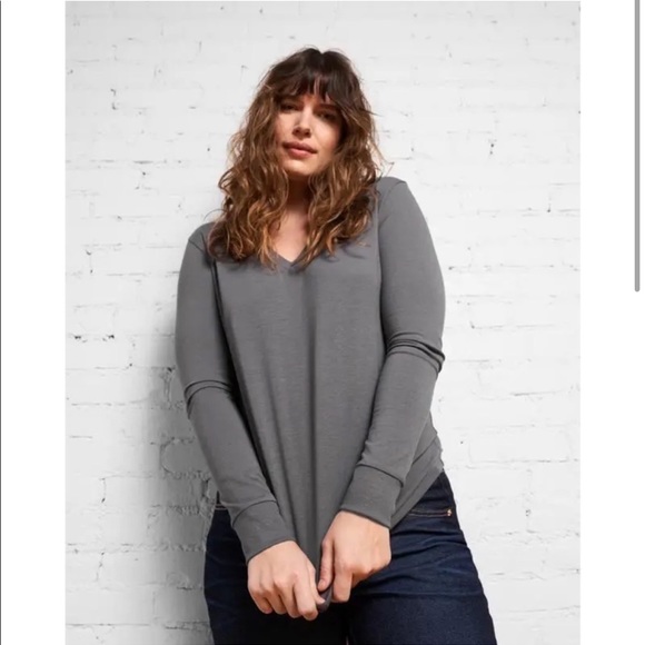 Universal Standard Tops - Universal Standard Rex Gray Long Sleeve V Neck 14